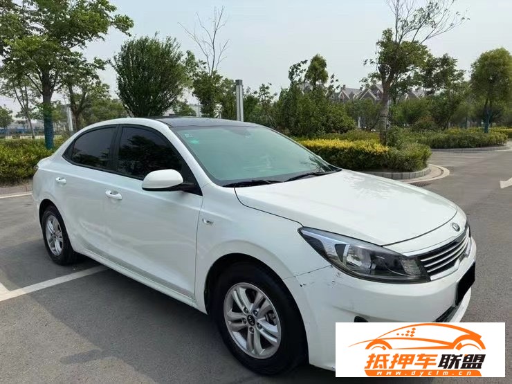  19年起亞福瑞迪轎車 