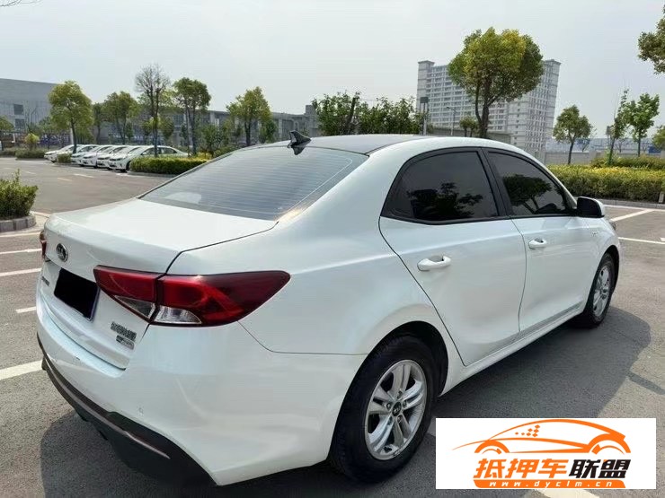  19年起亞福瑞迪轎車 