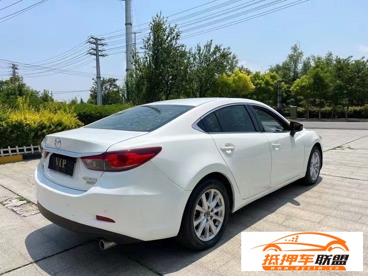  15年馬自達阿特茲轎車 