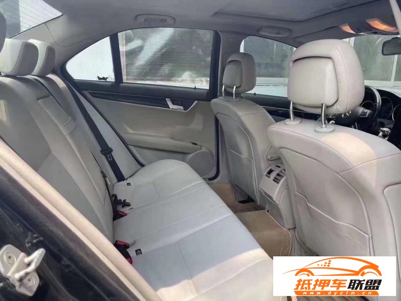  13年奔馳C轎車 