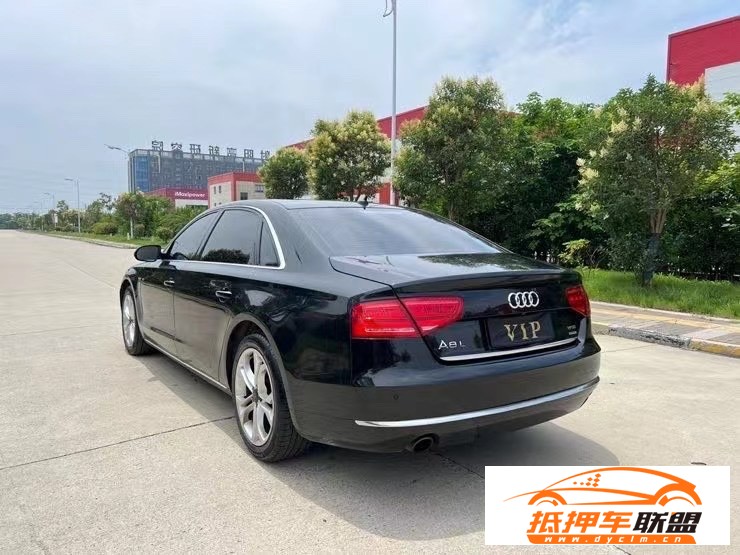  14年奧迪A8轎車 