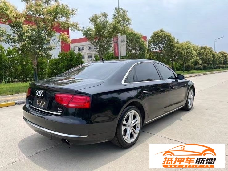  14年奧迪A8轎車 
