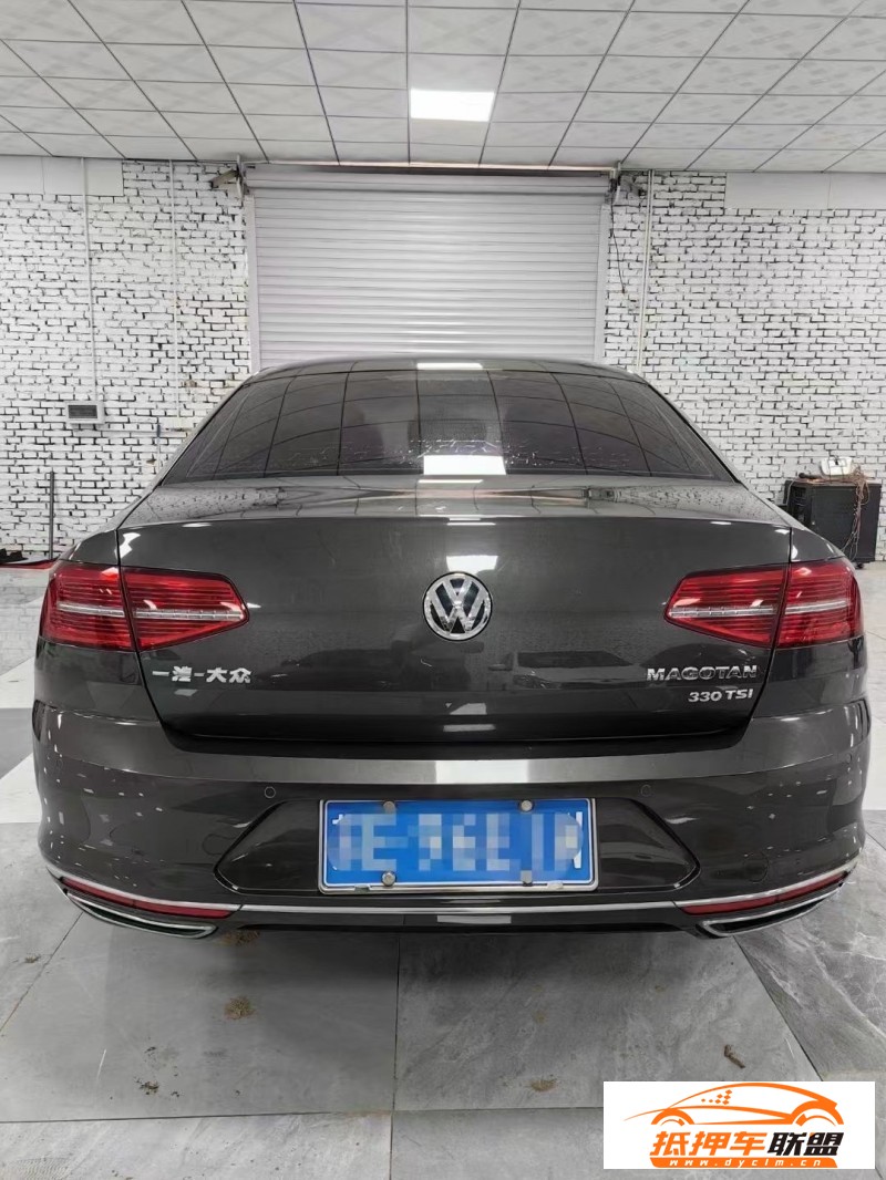  17年大眾邁騰轎車 