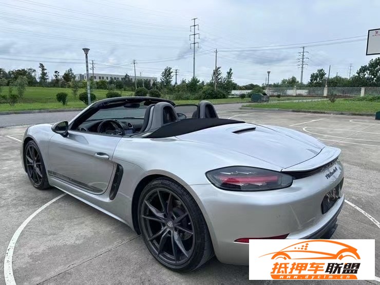  20年保時(shí)捷718轎車 