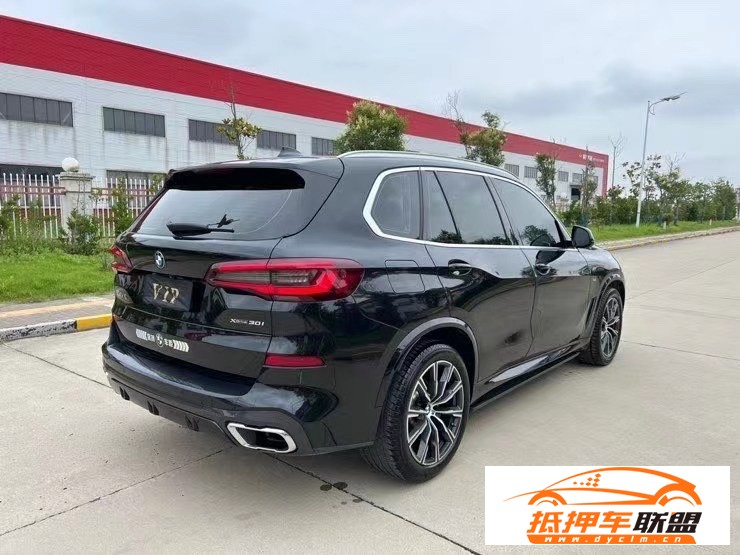  22年寶馬X5轎車 