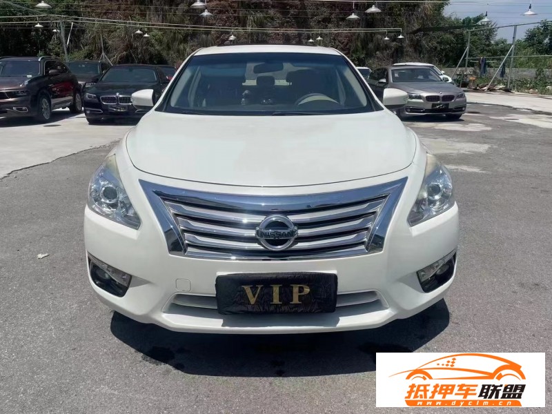  14年日產天籟轎車 