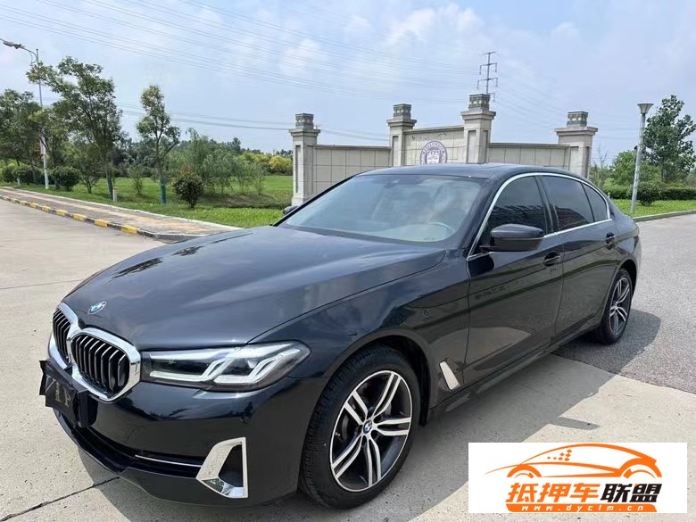  22年寶馬5系轎車 