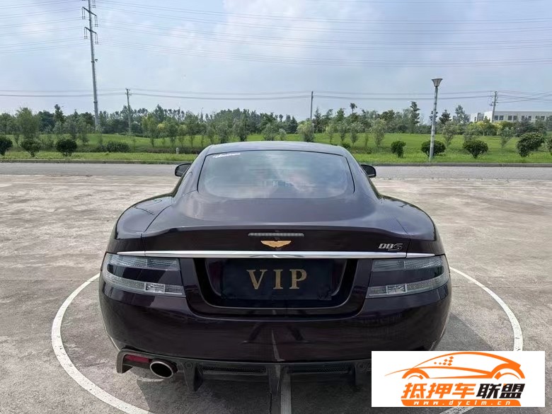  14年阿斯頓·馬丁DBS轎車 