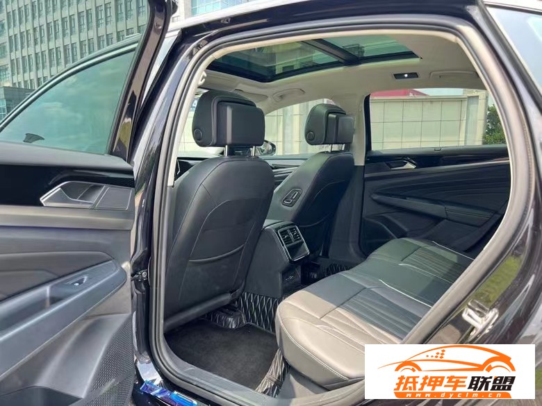  22年大眾帕薩特轎車 