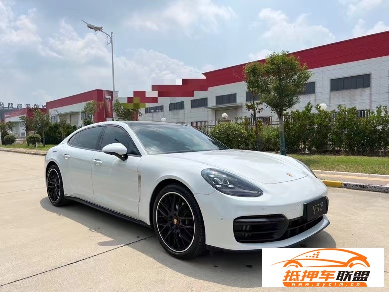  22年保時捷帕納梅拉轎車 