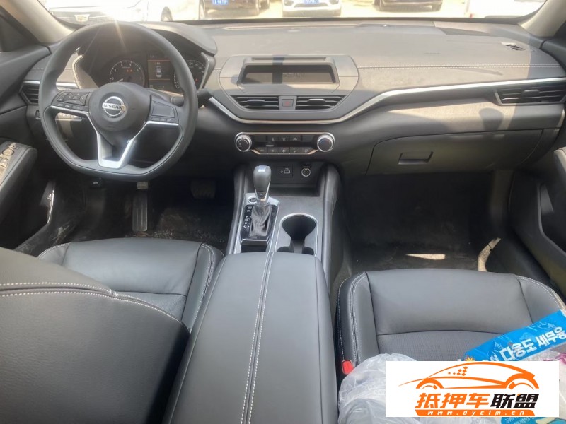  22年日產(chǎn)天籟轎車 
