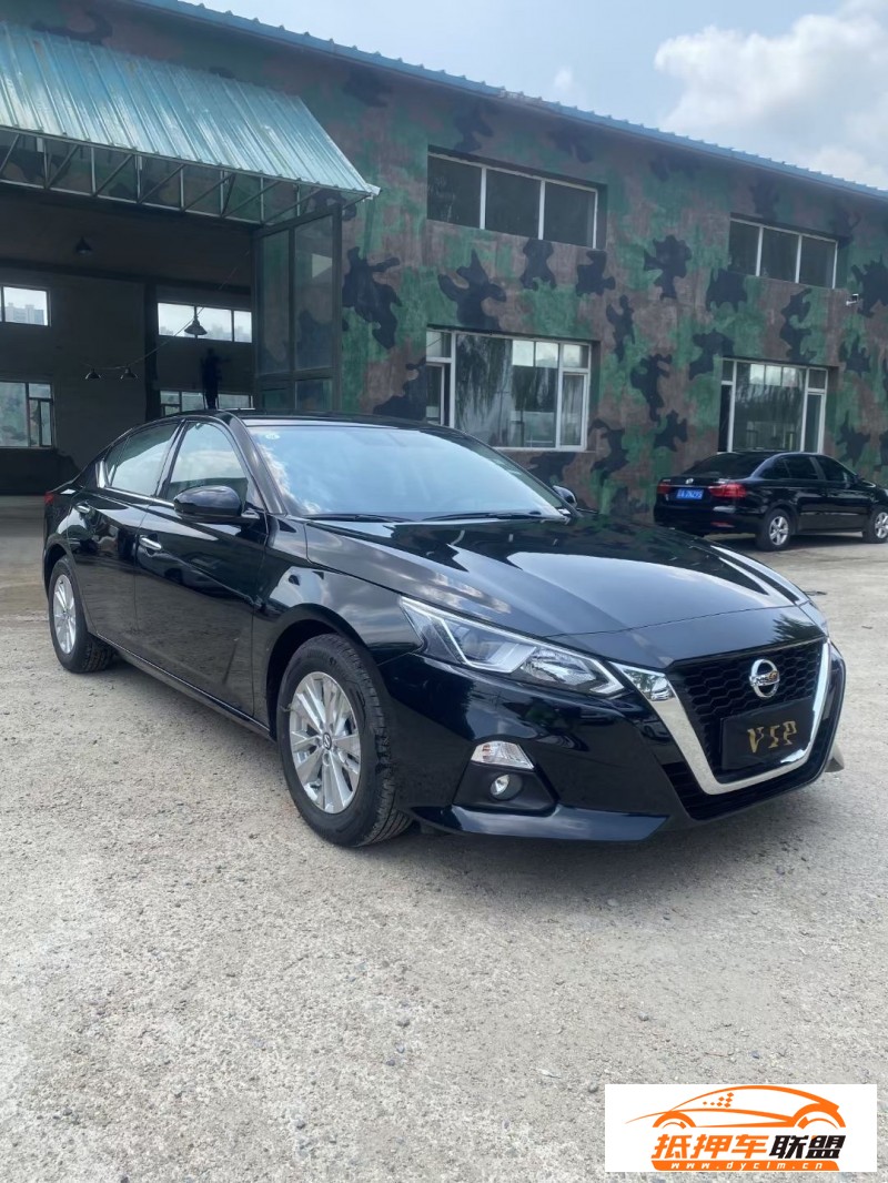  22年日產(chǎn)天籟轎車 