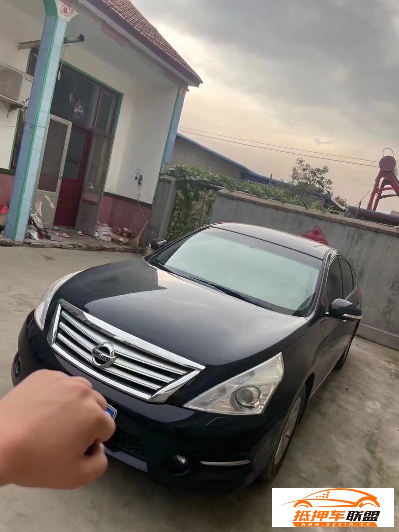  11年日產(chǎn)天籟轎車 