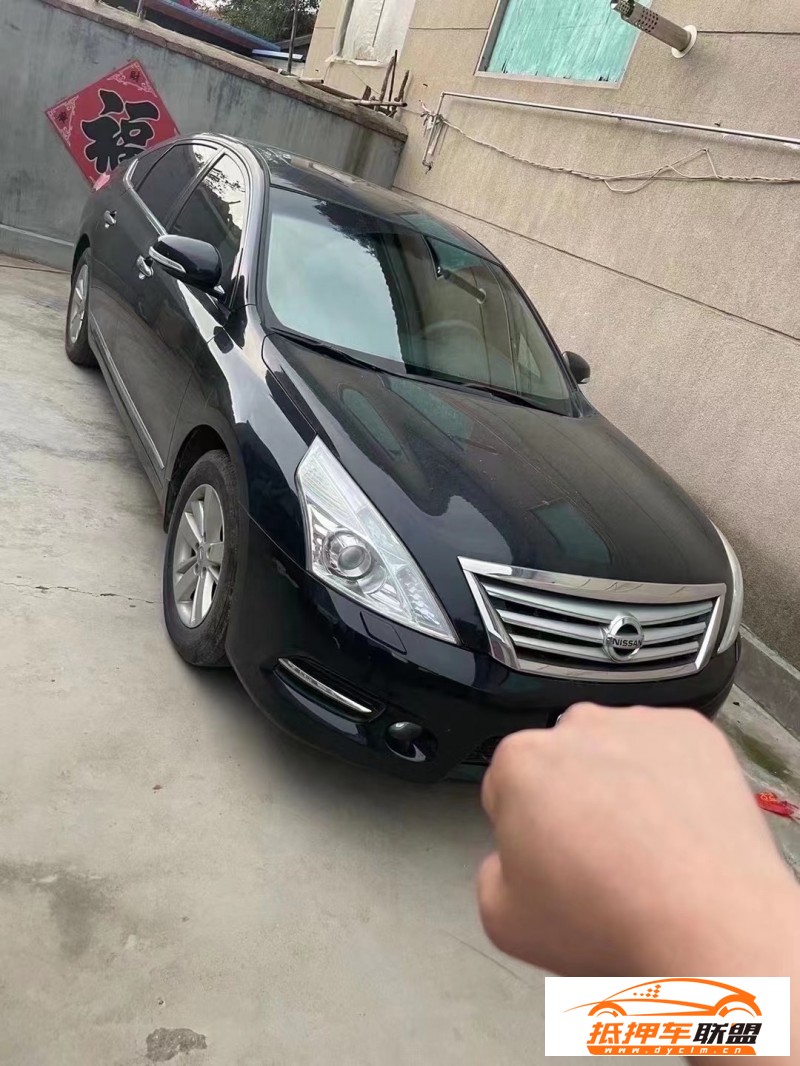  11年日產(chǎn)天籟轎車 