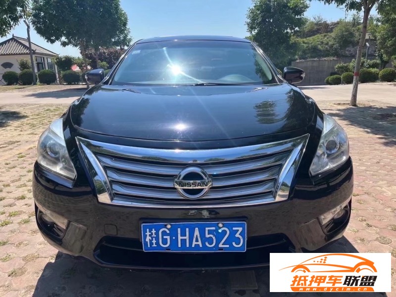  14年日產(chǎn)天籟轎車 