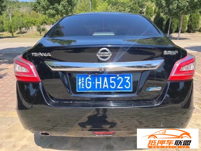  14年日產(chǎn)天籟轎車 