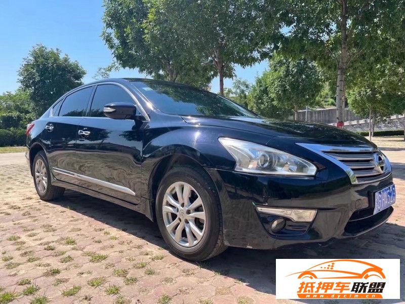  14年日產(chǎn)天籟轎車 