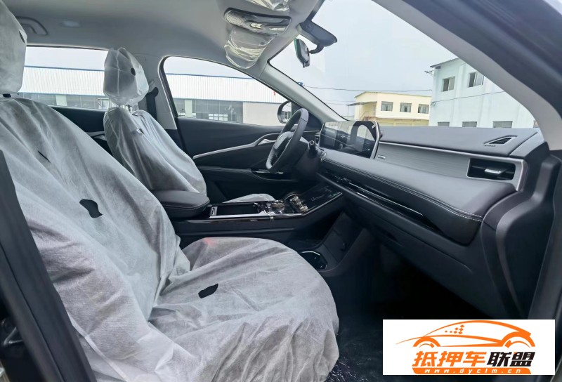  23年哪吒u-ll400SUV 