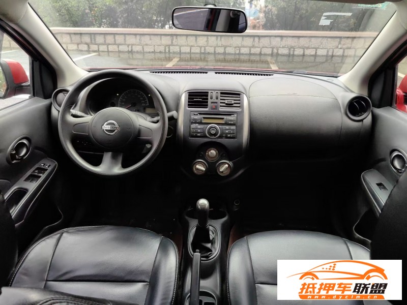  13年日產(chǎn)陽光轎車 