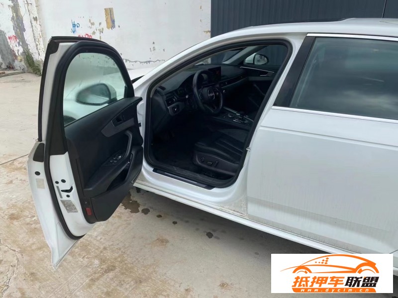  17年奧迪A4L轎車 