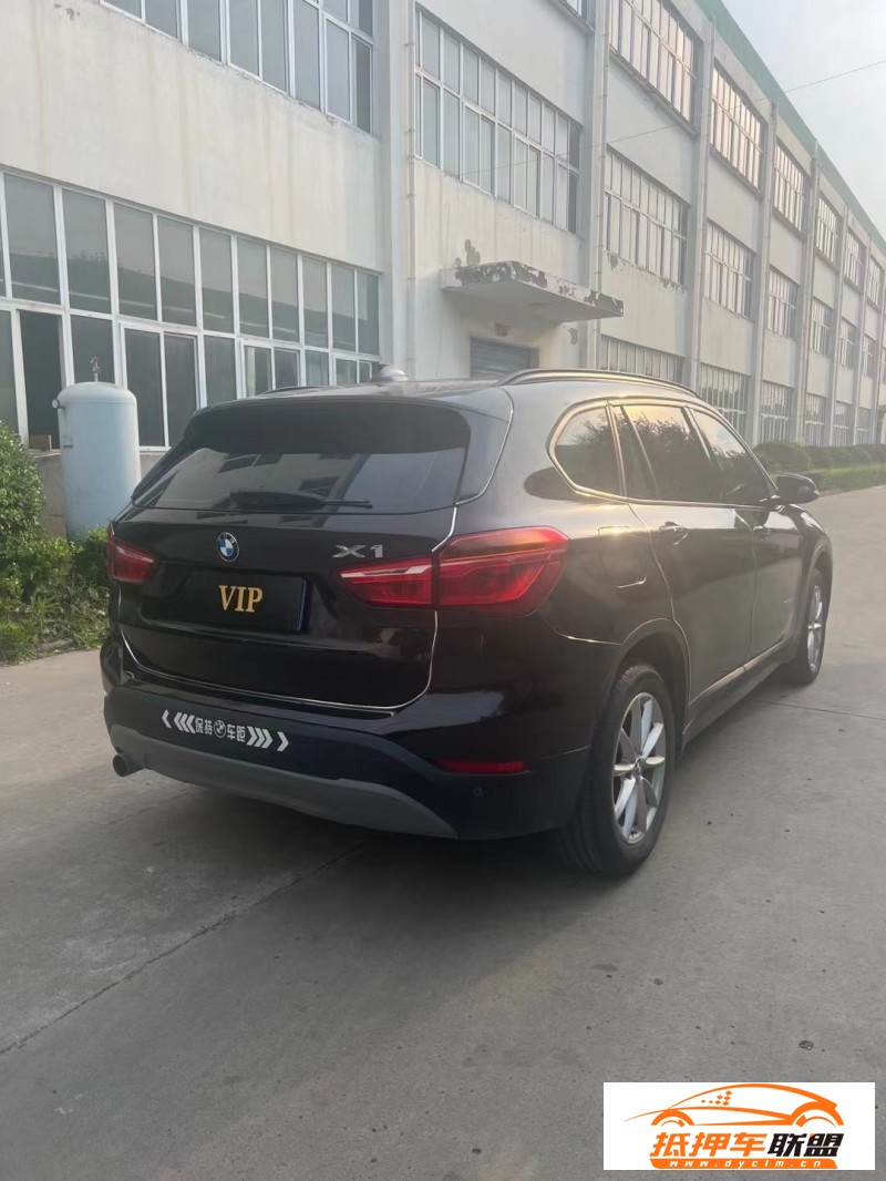  17年寶馬X1轎車 