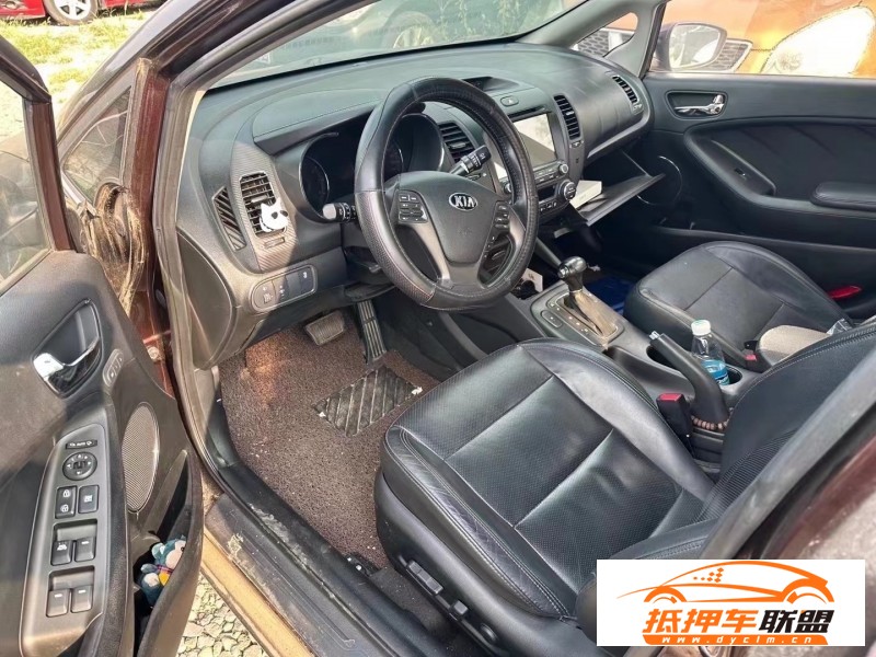  12年起亞K3轎車 