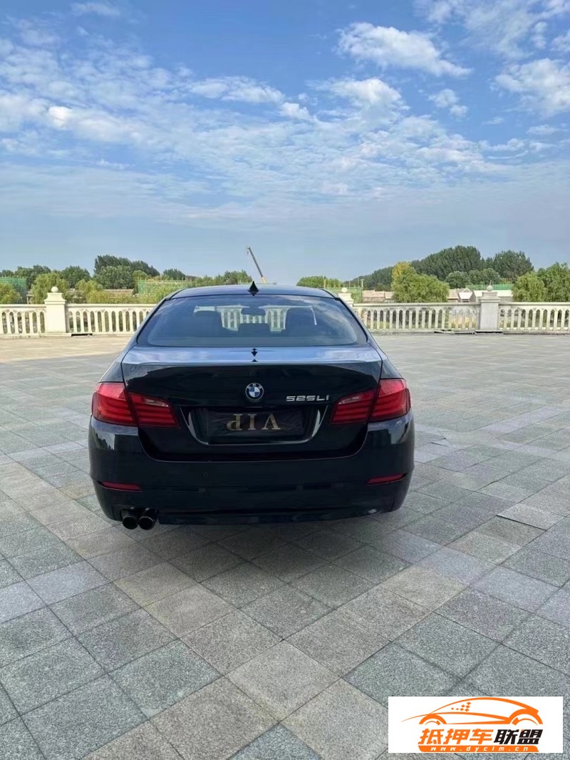  13年寶馬5系轎車 