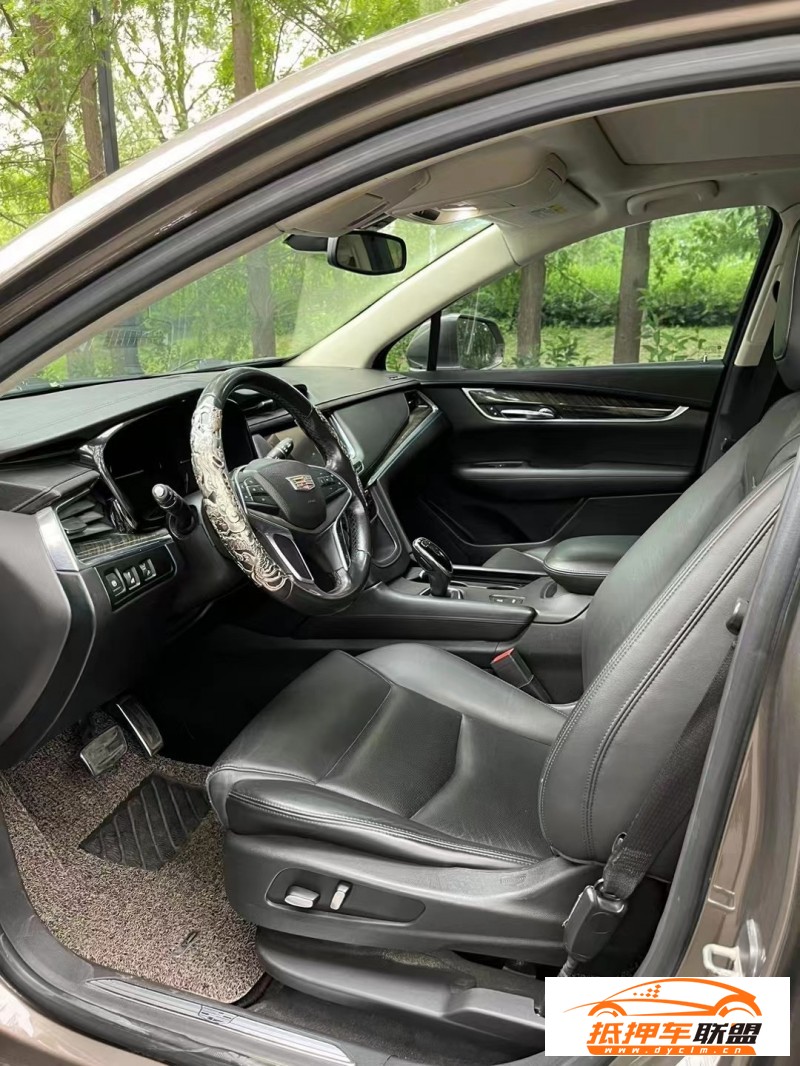  17年凱迪拉克XT5轎車 