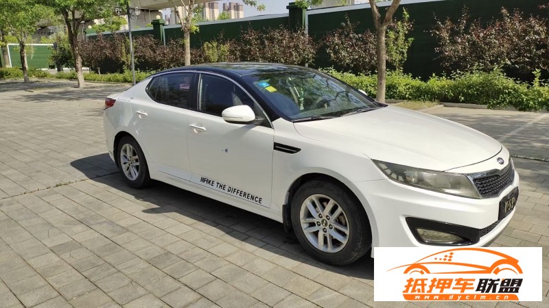  12年起亞K5轎車 