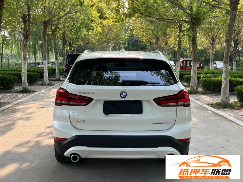  21年寶馬X1轎車 