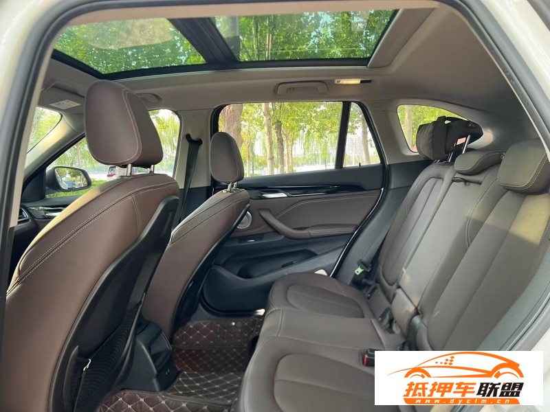  21年寶馬X1轎車 
