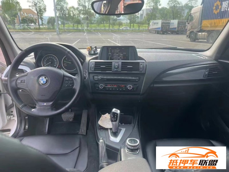  13年寶馬1系轎車(chē) 