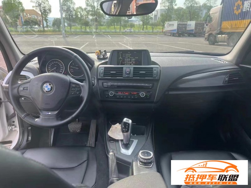  13年寶馬1系轎車(chē) 