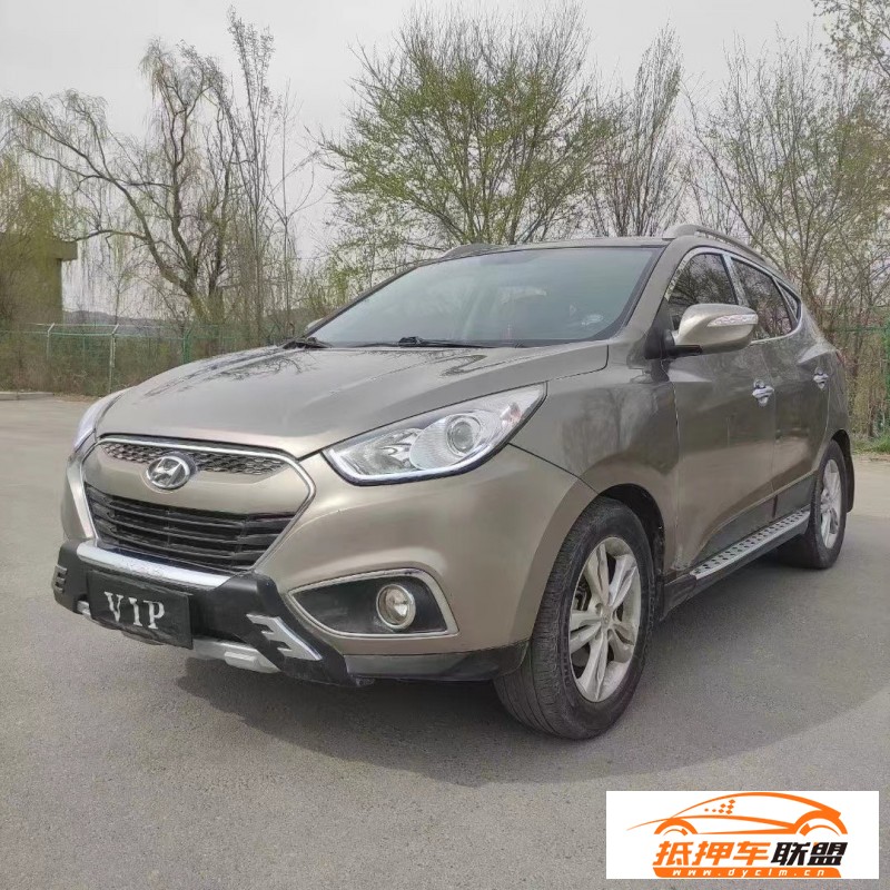  12年現(xiàn)代ix35轎車 