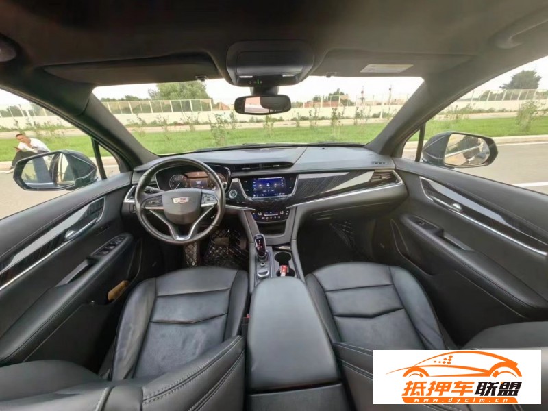  20年凱迪拉克xt6轎車 