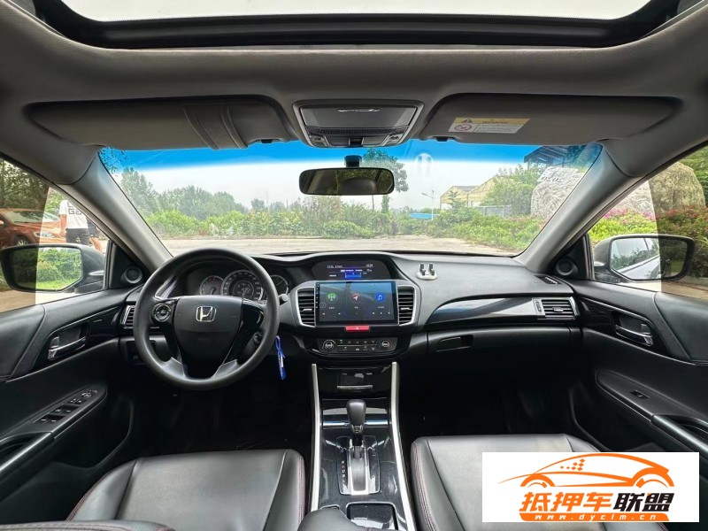  18年本田雅閣轎車 