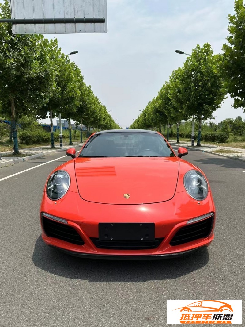  18年保時(shí)捷911跑車 