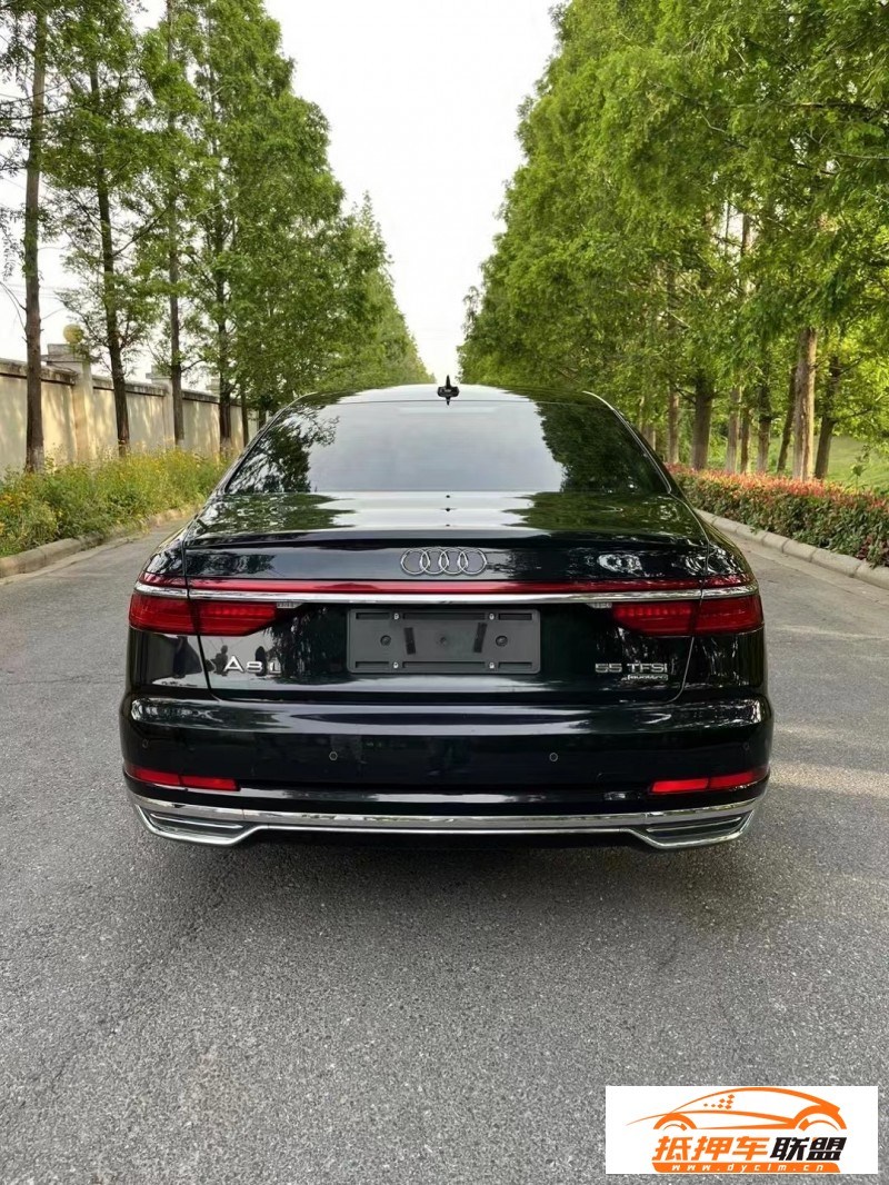  18年奧迪A8L轎車 