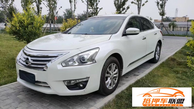  16年日產(chǎn)天籟轎車 