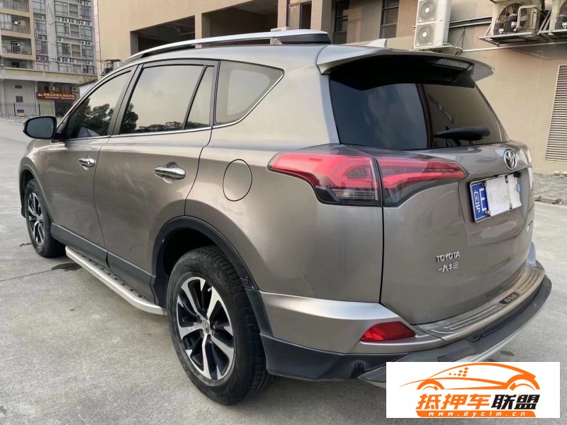  17年豐田RAV4SUV 