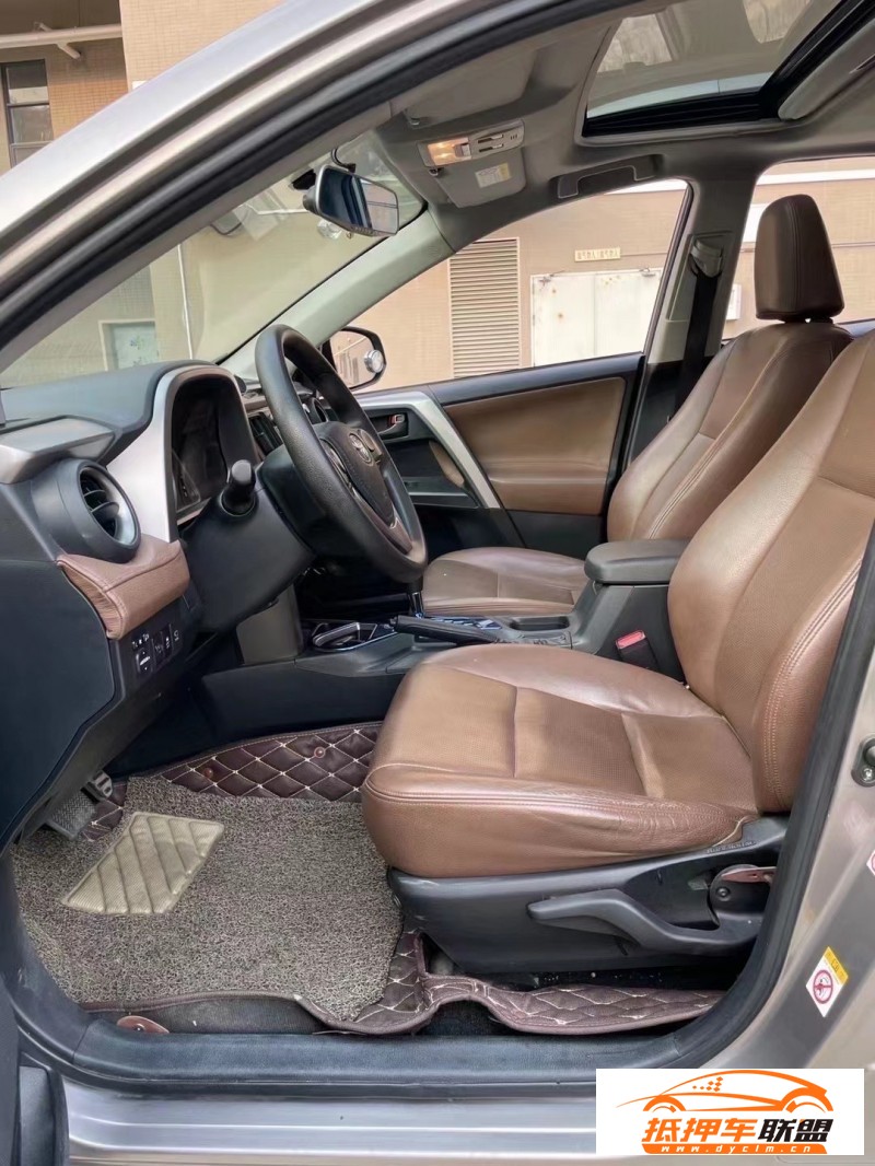  17年豐田RAV4SUV 