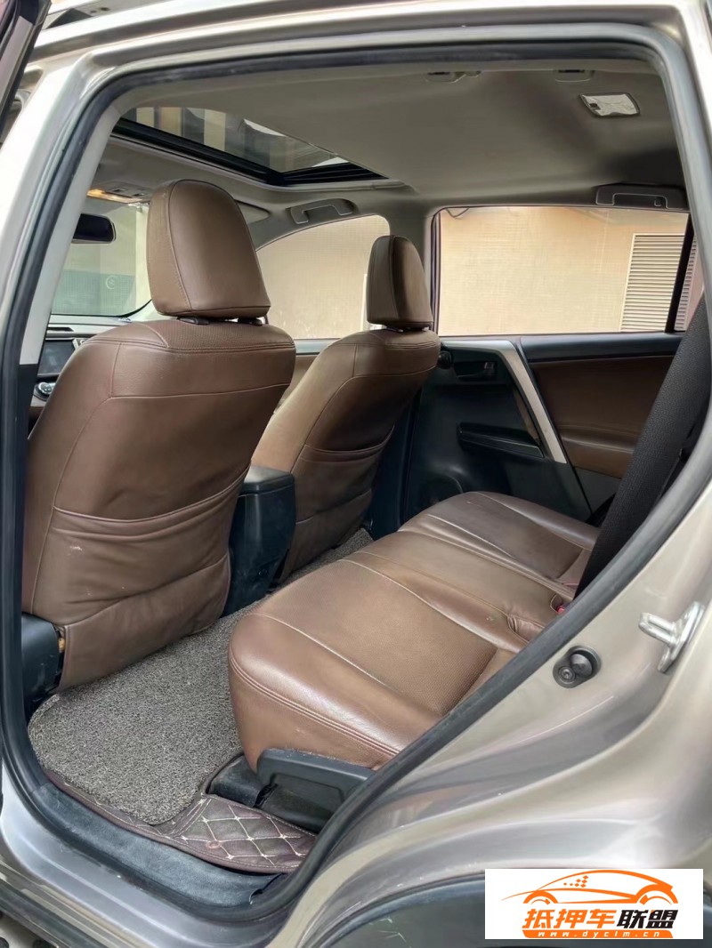  17年豐田RAV4SUV 