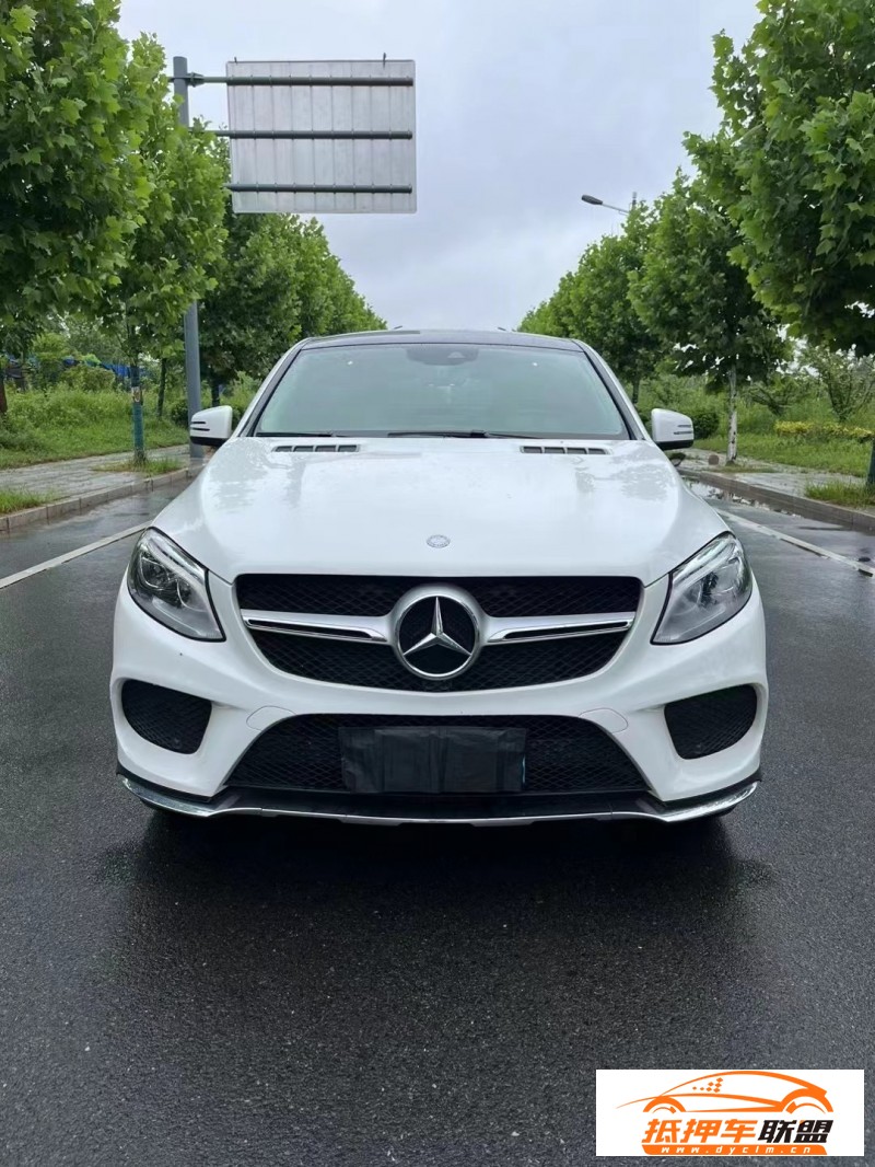  17年奔馳GLE轎車 