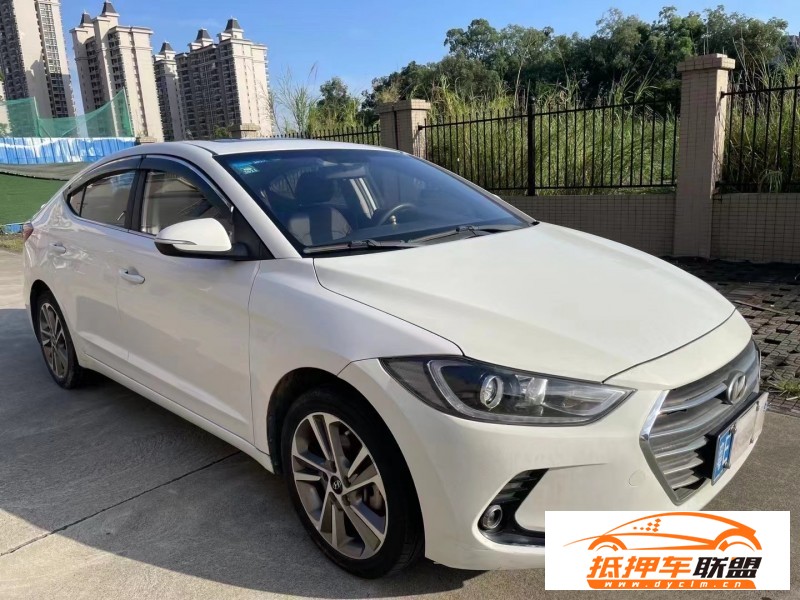  17年現(xiàn)代領(lǐng)動轎車 