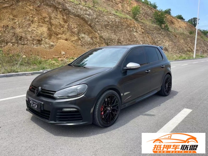  12年大眾高爾夫轎車 