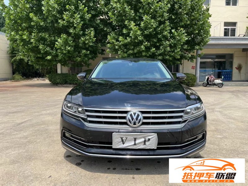  18年大眾輝昂轎車 