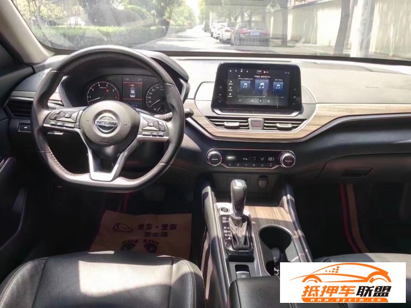  21年日產(chǎn)天籟轎車 