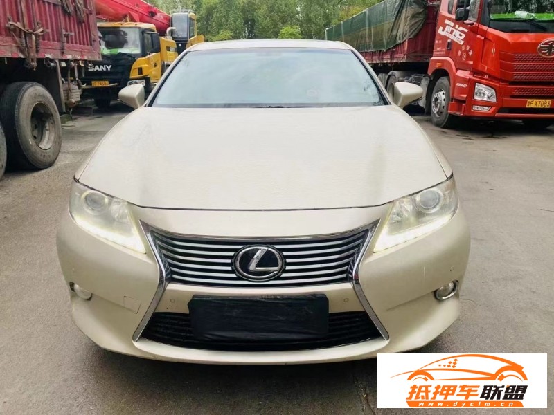 14年雷克薩斯ES轎車 