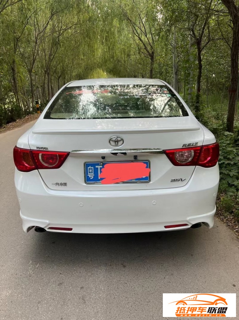  13年豐田銳志轎車 