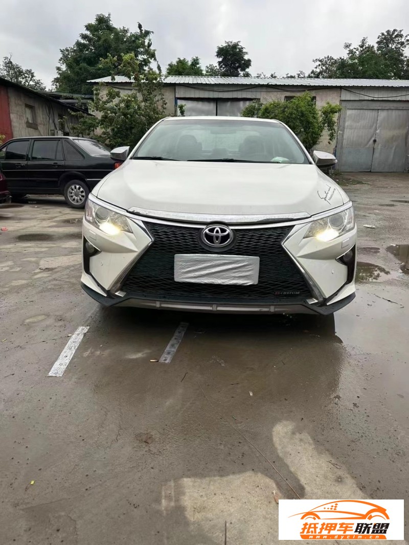  17年豐田凱美瑞轎車 